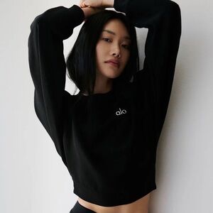 Alo Yoga Cropped Accolade Crewneck Black XS